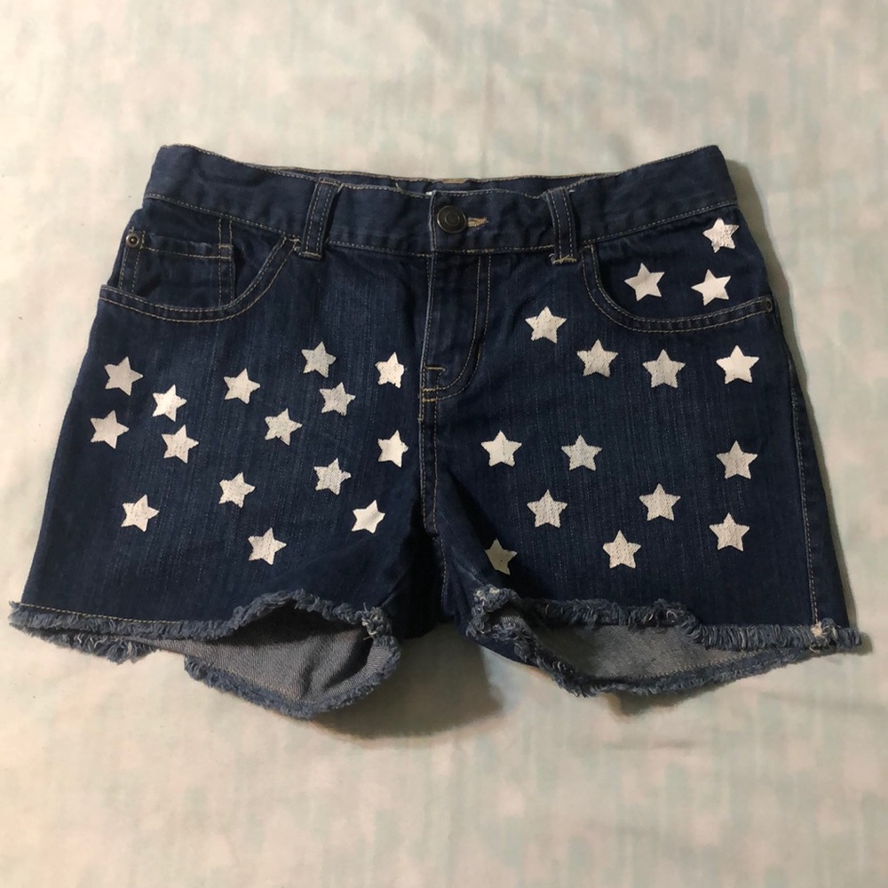 Girl short jean with white stars